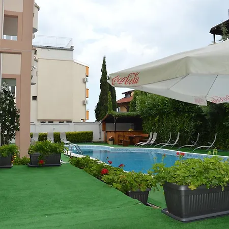 Lucky Family 4* Равда