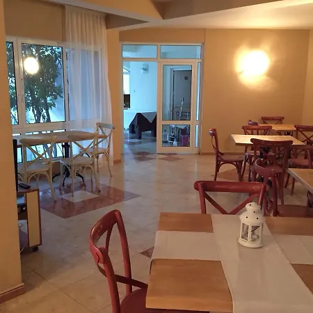 Апартхотел Lucky Family Равда