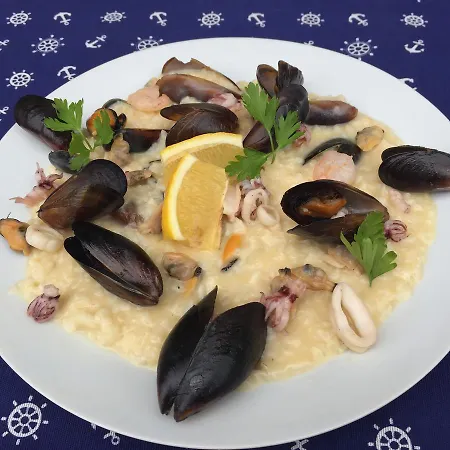 Lucky Family 4* Равда