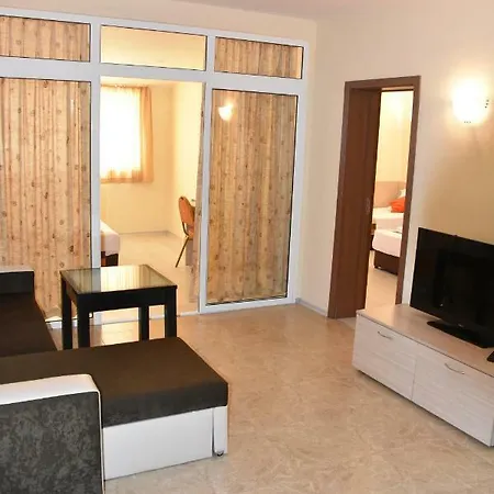 Lucky Family 4* Равда