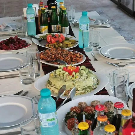 Lucky Family رافدا