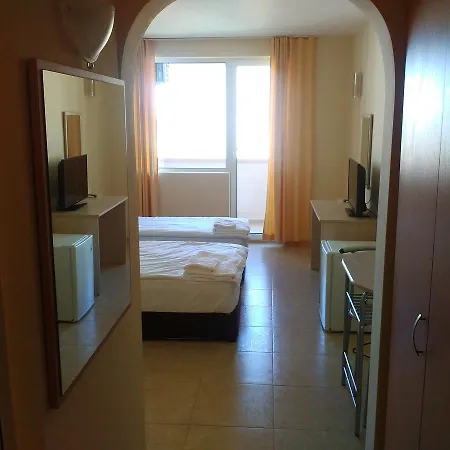 Lucky Family Aparthotel