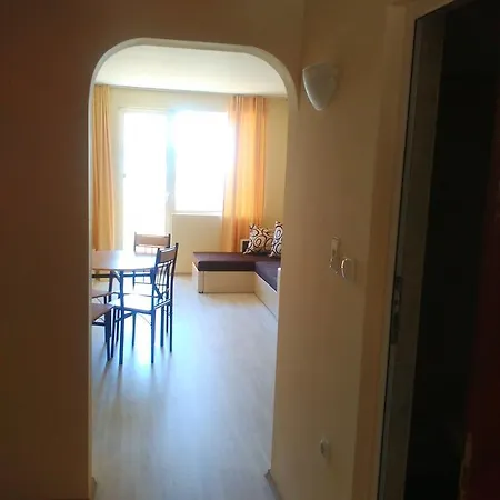 Lucky Family Aparthotel 4*