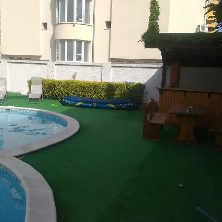 Lucky Family Aparthotel Ravda